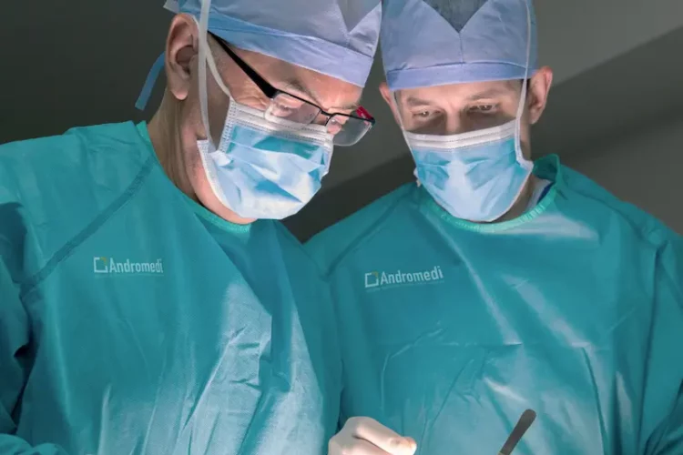 Quirofano Madrid Doctor Natalio Cruz y Doctor Carlos Simon1