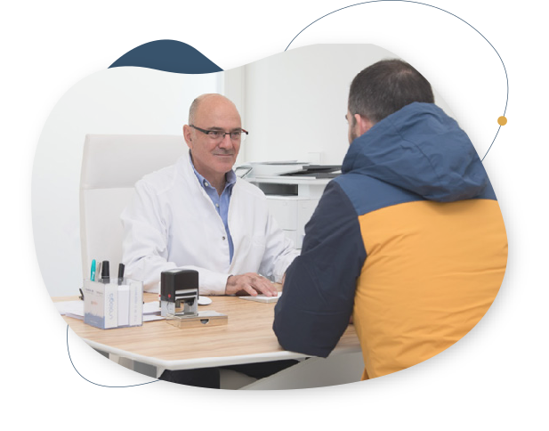 dr cruz atiende paciente